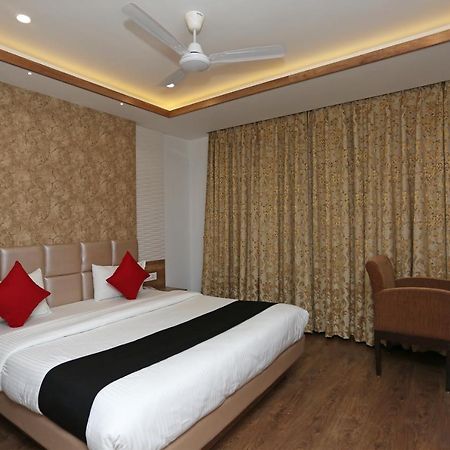 Hotel Yelchiko Bénarès Extérieur photo
