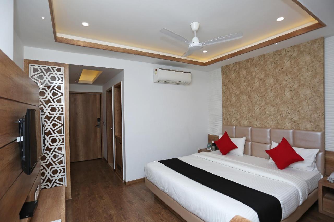 Hotel Yelchiko Bénarès Extérieur photo