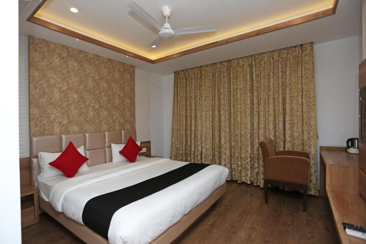 Hotel Yelchiko Bénarès Extérieur photo