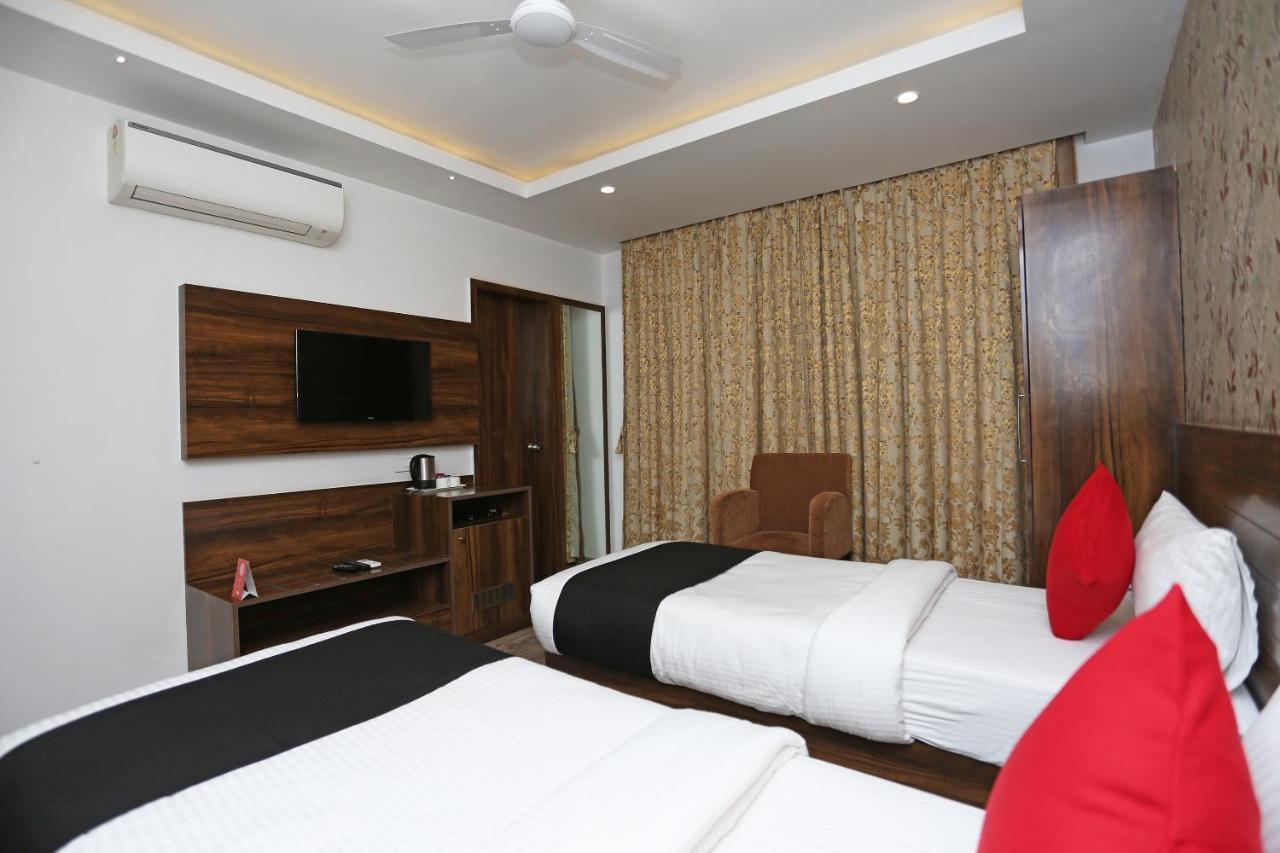 Hotel Yelchiko Bénarès Extérieur photo