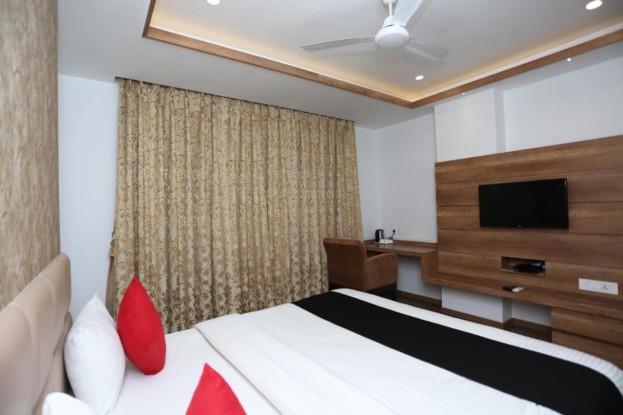Hotel Yelchiko Bénarès Extérieur photo