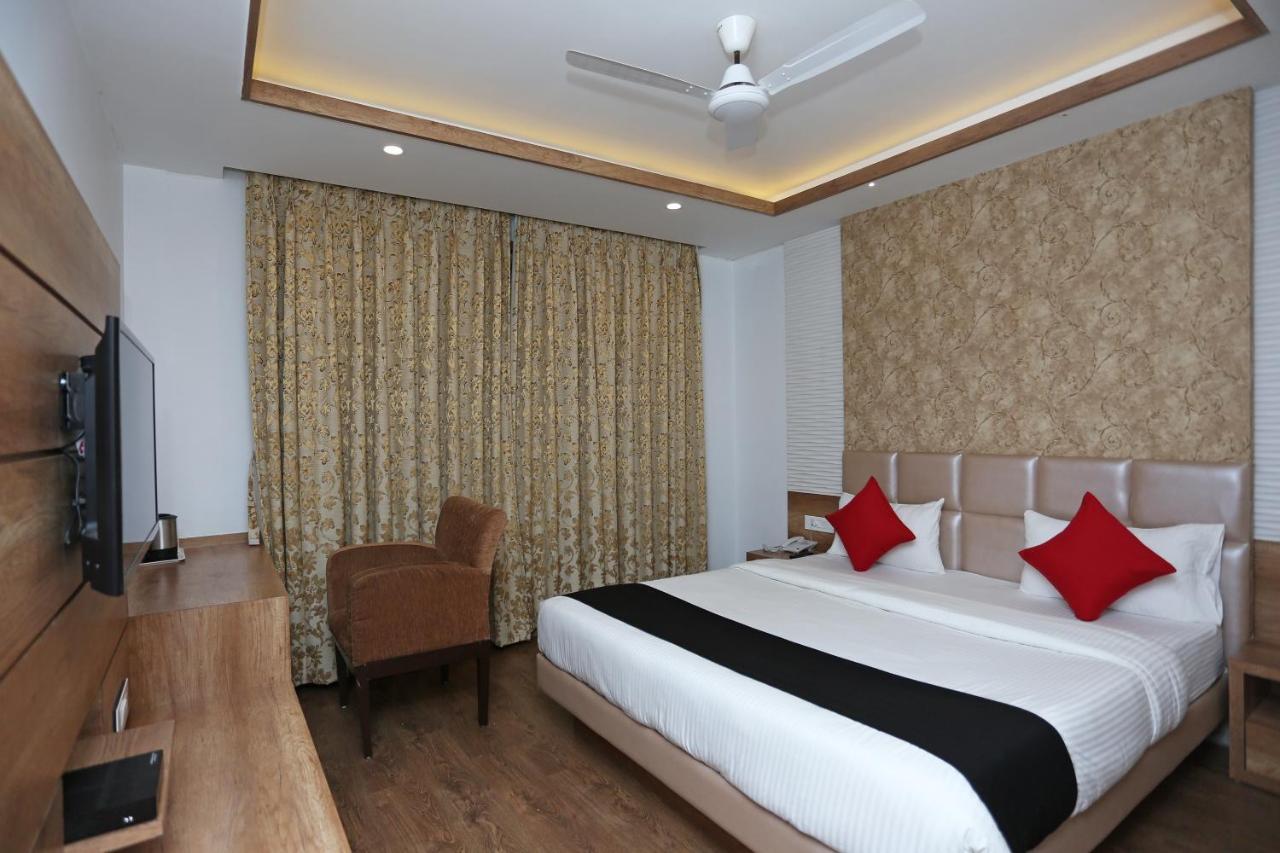 Hotel Yelchiko Bénarès Extérieur photo
